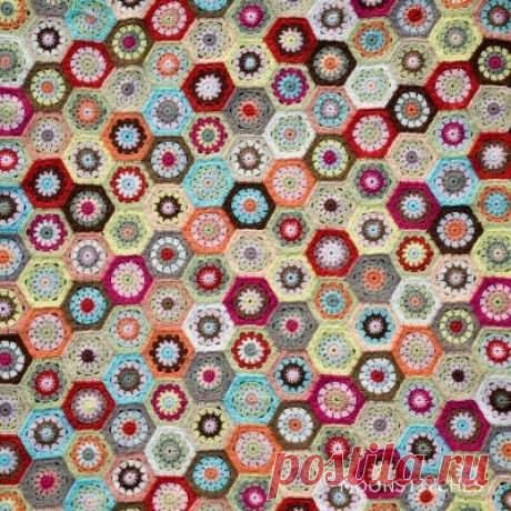 Узоры «шестиугольники» и «мозаика цветов» из остатков пряжи