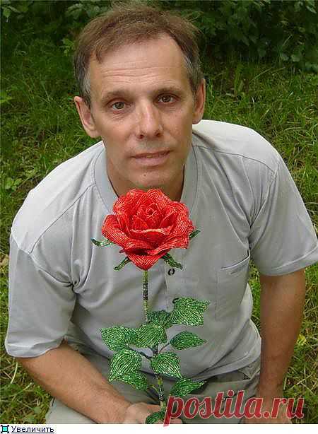 Розы из бисера (МК от Александра Крамаренко)..