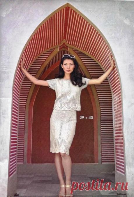 Костюм спицами.