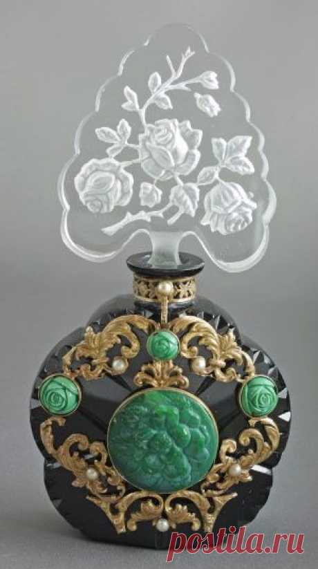 Gevonden op perfumebottlesetc.com