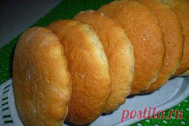 КОРЖИКИ МОЛОЧНЫЕ

100 гр-молока,
100 гр размягчённого маргарина,
1 стакан сахара ,
1 яйцо,
половинку чайной ложки соды, гашенной уксусом.

Всё хорошо перемешать и добавить 2,5- 3 стакана муки. Замесить тесто. Оно должно быть
мягким. Присыпать стол мукой и раскатать. Формой выдавливать фигурки и выпекать. Примерно 15 минут... При 180 градусах.​
 СОХРАНИ рецепт, чтобы не потерять!  ПОДПИШИСЬ на Легкие рецепты