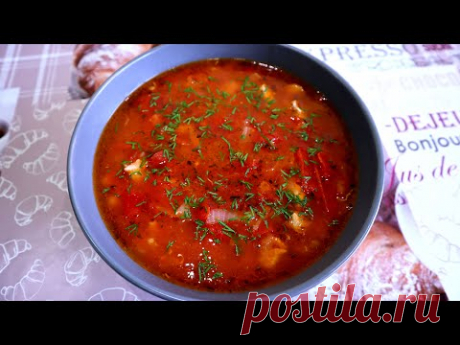 Томатный суп с фасолью и тунцом