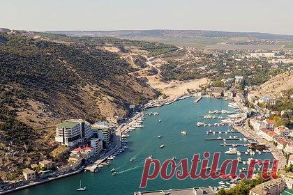 В Севастополе объяснили громкие звуки в городе. Громкие звуки, которые могли слышать жители Севастополя, связаны с тренировкой Черноморского флота (ЧФ). Об этом сообщил глава города Михаил Развожаев в Telegram-канале. По его словам, флот в районе Северного мола проводит тренировки расчетов противоподводно-диверсионного обеспечения (ППДО).