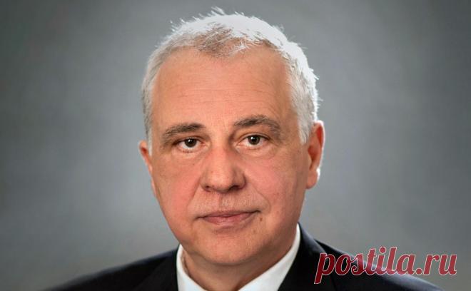 Посла Болгарии вызвали в МИД из-за выдворения из страны священников РПЦ. Чрезвычайный и полномочный посол Болгарии в России Атанас Крыстин был вызван в МИД из-за выдворения из страны священников Русской православной церкви (РПЦ), заявлено на сайте внешнеполитического ведомства.