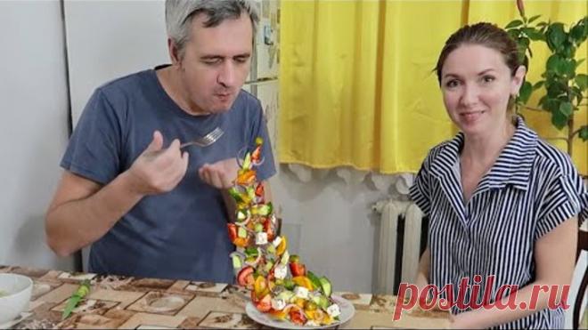 Сколько блюд готовить на праздник. Как чистить кальмары. Рецепт салата из кальмаров -очень простой