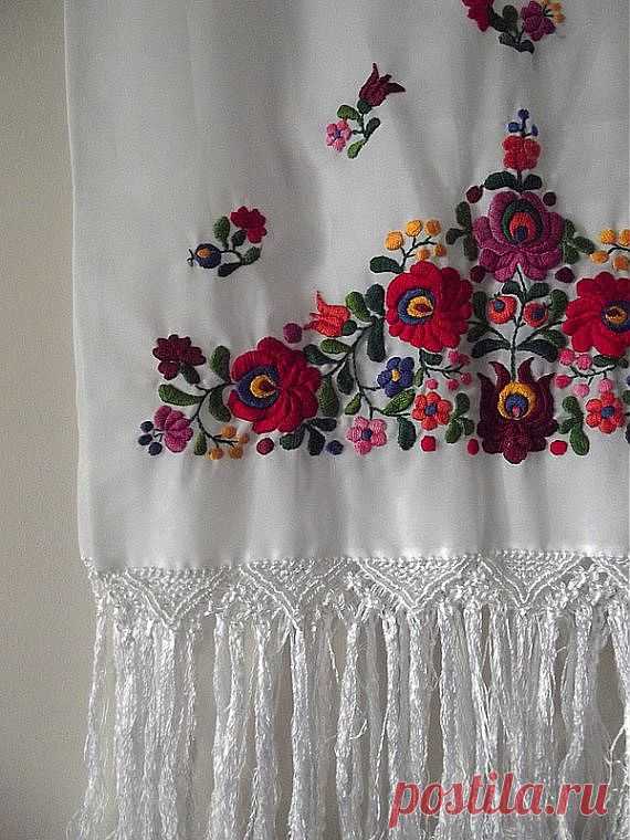 White vintage womens scarf accessories wedding shawl wrap floral flow…