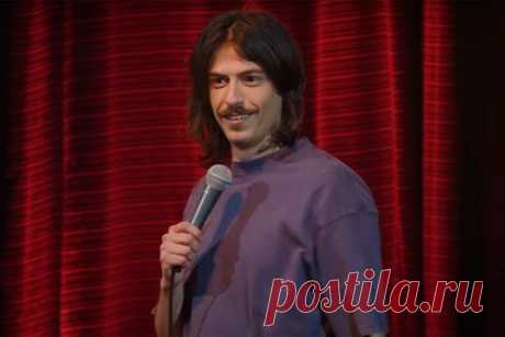 Вернувшийся из Америки российский комик назвал преимущество России. Популярный стендап-комик Владимир Бухаров, переезжавший жить в Коста-Рику и вернувшийся оттуда, назвал преимущество России. «Яндекс.Еда — класс. Госуслуги — надо признать. Это удобно», — заявил он. В Коста-Рике же, по его словам, он столкнулся с разными неудобствами, в том числе с бюрократией.