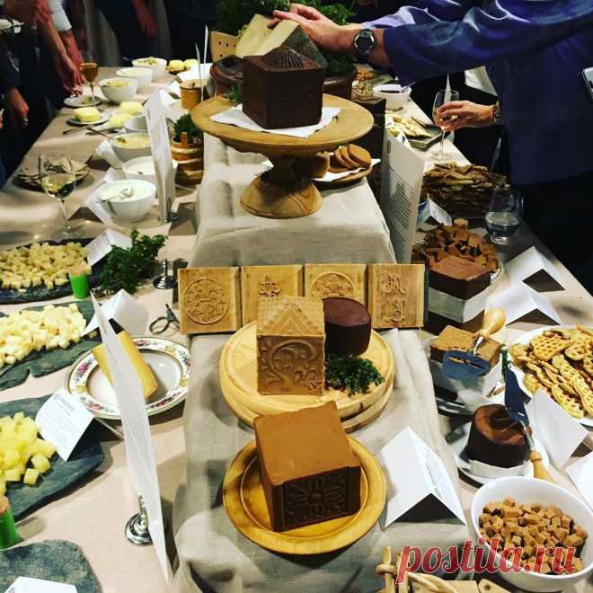 OsteVM2018/World Cheese Awards в Instagram: «#Repost @annkeymeulen_lartdufromage ・・・ Traditional norwegian cheeses to taste @ the night before the World cheese Awards 😍 @ostevm2018 - -…» 212 отметок «Нравится», 1 комментариев — OsteVM2018/World Cheese Awards (@ostevm2018) в Instagram: «#Repost @annkeymeulen_lartdufromage ・・・ Traditional norwegian cheeses to taste @ the night before…»