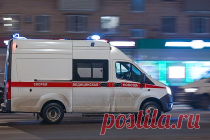 В Санкт-Петербурге третьеклассник не дошел из школы домой. В Выборгском районе на севере Санкт-Петербурга третьеклассник не дошел из школы домой из-за наезда на него автомобиля Skoda. Об этом сообщила «Фонтанка». Мальчика в состоянии средней степени тяжести доставили в больницу, медики зафиксировали у него сотрясение головного мозга.