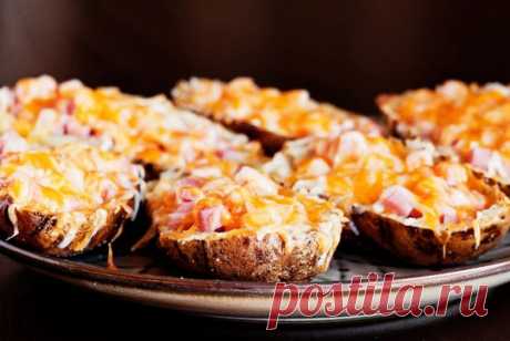 Печеный картофель с ветчиной и сыром, фото рецепт