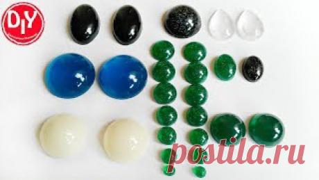 ЯНТАРЬ, ЯНТАРЬ, ЯНТАРЬ...
Нет ничего проще сделать имитацию ЯНТАРЯ!

Давно хотела сделать, да лень вперед родилась..)))
В данном случае использовала эпоксидную смолу, краситель для эпоксидной смолы, витражную краску и даже немного акрила..))

Окрашивать эпоксидную смолу можно различными красителями, начиная от специальных красителей для эпоксидной смолы до -витражной краски, 
пигментных чернил, 
краски для ткани (https://www.youtube.com/watch?time_continue=6&v=t..) , 
туши...