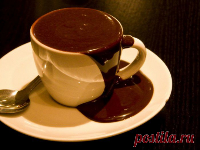 Красный горячий шоколад.