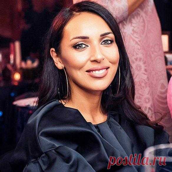 Алсу поделилась новым семейным фото: фанаты с замиранием сердца ждут Рафаэля