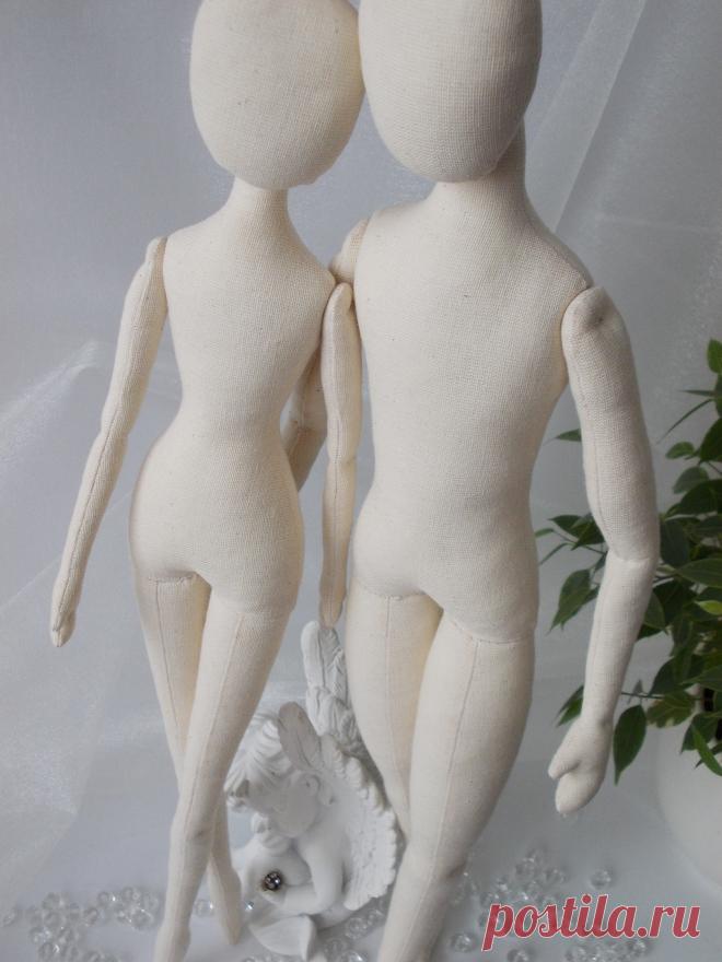 Finished Blank Girl Doll BODY measures 17 inches (42 cm) tall.
Finished Blank Boy Doll BODY measures 18 inches (45,5 cm) tall
The PDF pattern is full size, no scaling needed. Medium skill level for sewing.

The blank doll bodies are ready for your own creativity. You can personalize them by adding your choice of hair and clothing.