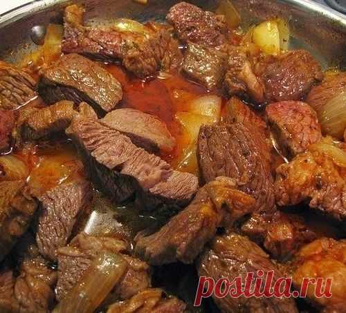 Вкусный, домашний гуляш