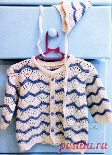 ​Жакет и чепчик для малыша вязаные спицами.