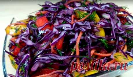 Легкий овощной салат на каждый день: витаминный и вкусный И подаем к столу! Яркий, аппетитный и полезный, легкий овощной салат подойдет к любым мясным блюдам! А в пост – и к не мясным! Сочетание ингредиентов идеальное: не добавить, не убавить. Вкус же у такой закуски бесподобный: оценят все.