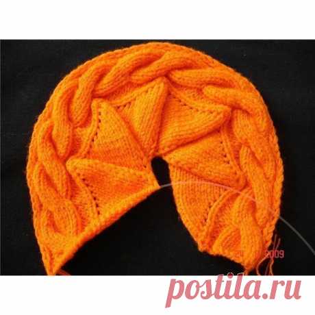 КАК СВЯЗАТЬ БЕРЕТ NAKO
набрать 16 петель 
1 ряд: 3 изн,8 лиц(косичка),3 изн,1 лиц,1 накид,1 лиц 
2 ряд и все изнаночные по рисунку 
3 ряд: 3 изн,8 лиц,3 изн,1 лиц,накид,2 лиц 
5 ряд: 3 изн,8 лиц,3 изн,1 лиц,накид,3 лиц 
7 ряд: 3 изн,8 лиц,3 изн,1 лиц,накид,4 лиц 
9 ряд: 3 изн,8 лиц,3 изн,1 лиц,накид,5 лиц 
11 ряд: 3 изн,8 лиц,3 изн,1 лиц,накид,6 лиц 
12 ряд: 3 изн,8 лиц. скрестить 4х4,3 изн,1 лиц,накид,7 лиц. 
скрещивание косички каждые 12 рядов.Когда треугольничек будет и...