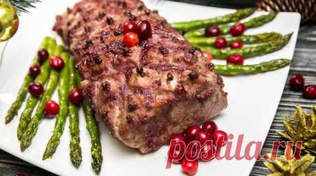 Свинина в кисло - сладком соусе



Автор Виктория Виноградова


Вкуснейшая свининка в клюквенно-апельсиновом соусе.

Ингредиенты:
свиная вырезка (я брала корейку)
300 гр клюквы
1 апельсин
120 гр сахара
гвоздика

Как приготовить
 
Для начала сделаем соус. 

Нам нужна цедра апельсина + сок этого апельсина + клюква + сахар (по желанию, сахара можно взять поменьше и добавить мед). Все смешиваем в кастрюле и перемалываем блендером до более-менее однородной массы. Нет блендера -...