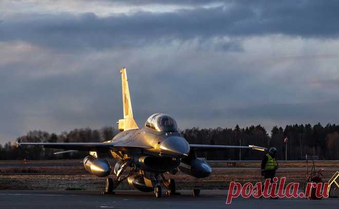 Румынские военные обнаружили воронку от дрона на границе с Украиной. Это четвертый случай за последние месяцы, когда власти Румынии сообщали о падении дронов на территорию страны