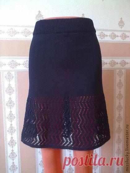 классическая прямая юбка декорирована ажуром, связана из российской пряжи (100% хлопок), удобная, практичная, идеальный вариант повседневной одежды, на заказ возможны другие цвета и размеры