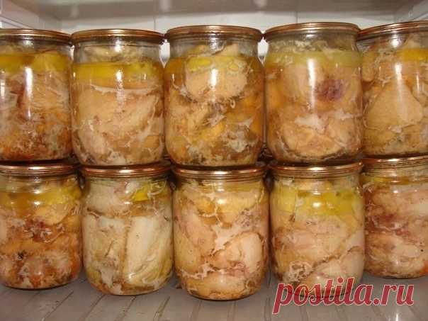 Вкуснейшая домашняя тушенка из курицы

Ингредиенты:
-Курица- 2000 граммов
-Перец черный горошек- 20 штук
Показать полностью...