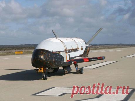 Рогозин пока не понимает, зачем американцам нужен космоплан X-37 - МК
