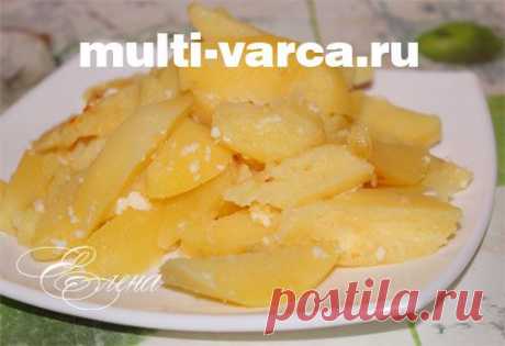 Тушеная картошка в молоке в мультиварке