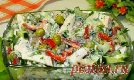 Салат с куриным мясом, консервированным горошком, перцем и зеленью - Калейдоскоп событий