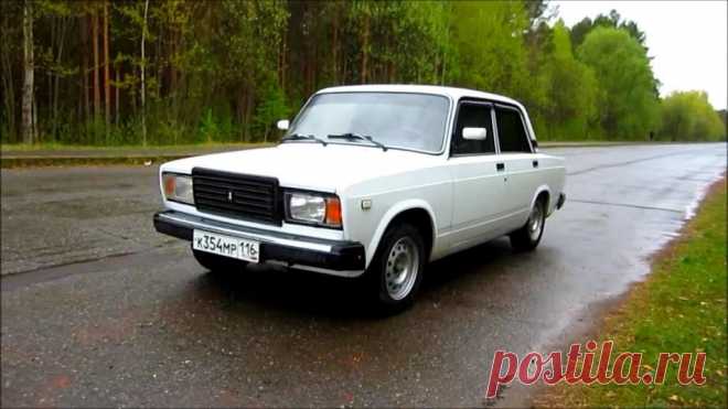 Годы выпуска ВАЗ-2107. История автомобиля Lada 2107. Эта модель была очень популярной в свои годы, ее полюбили миллионы советских граждан. В статье вам предстоит узнать историю разработки машины. Почему она стала такой популярной? Почему ее так сильно любили? Каково было начало выпуска ВАЗ-2107? Начнем с событий, которые происходили ранее. История В середине 1970 годов в городе Тольятти (Союз Советских Социалистических Республик) был резонанс. Люди негодовали, что машины в...