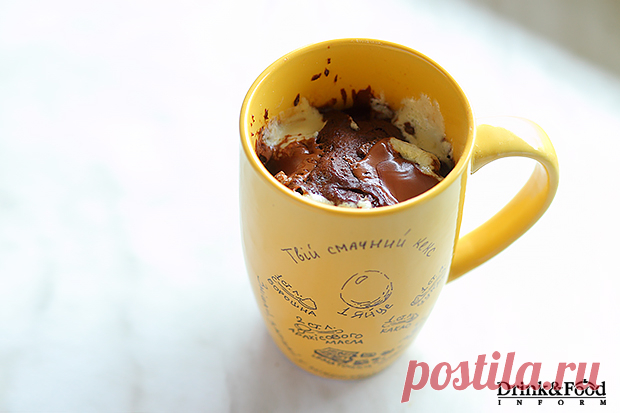 Утренний кекс в чашке. Десерт за 1 минуту | Drink&Food Inform. Рецепты блюд, коктейлей и кулинарные идеи