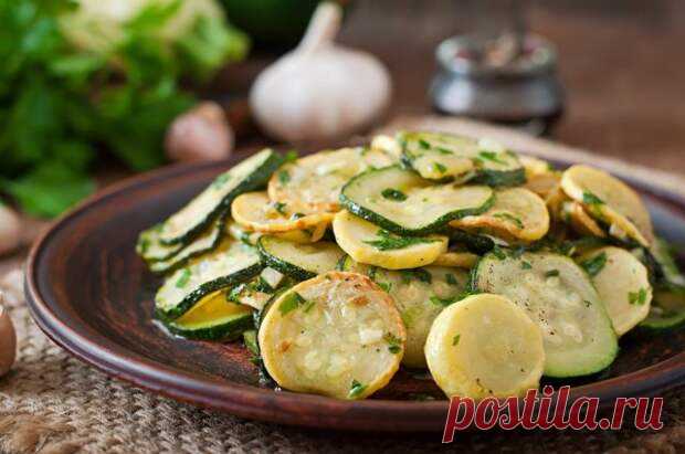 Что приготовить из кабачков – 20 простых рецептов на каждый день - Будет вкусно - Медиаплатформа МирТесен Цукини – ценный диетический продукт, который употребляют даже в сыром виде. Но из мякоти кабачка можно приготовить множество вкуснейших блюд – первое, второе, гарниры и даже десерт. А еще заготовить кабачки на зиму или просто подать как самостоятельную закуску. Однако вкуснее всего готовить - 28 июля - 43694795993 - Медиаплатформа МирТесен