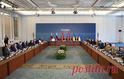 Украина предложила России провести новый раунд переговоров на следующей неделе. Переговорную динамику нужно увеличивать, отметил Владимир Зеленский