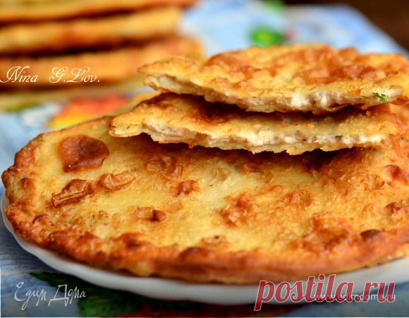 Очень вкусные тоненькие пирожки с мясом и картошечкой. Ингредиенты: кефир, яйца куриные, разрыхлитель | Официальный сайт кулинарных рецептов Юлии Высоцкой