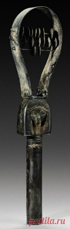 ЕГИПЕТСКИЙ SILVER СИСТР
ТРЕТИЙ ПРОМЕЖУТОЧНЫЙ ПЕРИОД, DYNASTY XXII, ОКОЛО 945-715 ДО Н.Э.