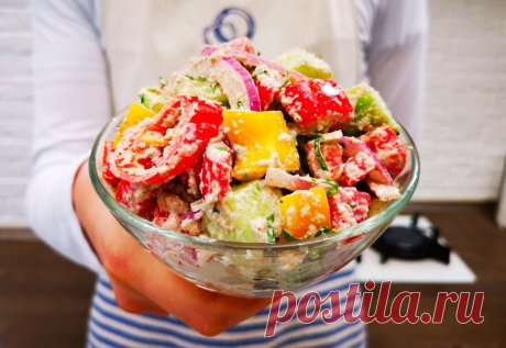 Так готовят овощной салат хозяюшки в Грузии, это очень вкусно, а все дело в фирменной заправке: ароматно, просто и быстро Сегодня хочу поделиться с вами интересным овощным салатом, а интересен он за счет своей уникальной заправки, которая делает обычный овощной салат просто уникальным.