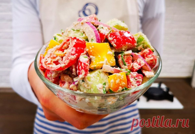 Так готовят овощной салат хозяюшки в Грузии, это очень вкусно, а все дело в фирменной заправке: ароматно, просто и быстро Сегодня хочу поделиться с вами интересным овощным салатом, а интересен он за счет своей уникальной заправки, которая делает обычный овощной салат просто уникальным.