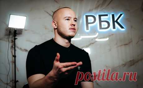 Гонщик Никита Мазепин — РБК: «Я не очень люблю ездить за рулем». После решения суда о снятии санкций ЕС автогонщик Никита Мазепин дал интервью «РБК Спорт». Он рассказал, каковы теперь его шансы вернуться в «Формулу-1», насколько часто смотрит гонки и почему редко садится за руль вне трассы