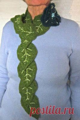 Уют, чистота, комфорт и креатив!: Цветочное боа из фетра