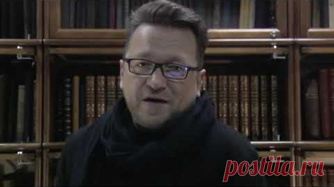 Она случайно уронила ложку...