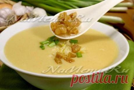 Картофельный суп-пюре с чесноком и шкварками