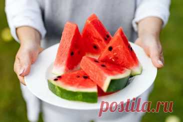Как выбрать вкусный арбуз и что из него приготовить, если он не сладкий