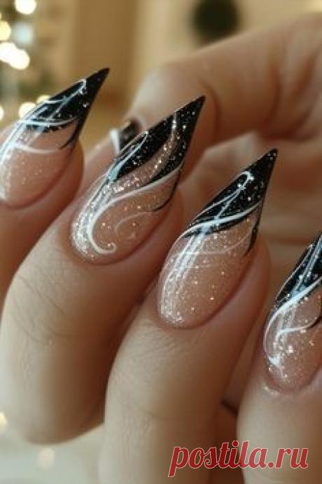 Острый маникюр является одним из популярных