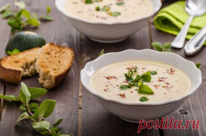 Вкусные рецепты крем-супов от Шефмаркет Наиболее распространенной разновидностью супов-пюре считается крем суп, рецепт подразумевает перетирание овощей, мяса, рыбы и прочих компонентов.
