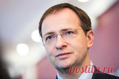 Мединский: в Пскове устранили дефекты в памятнике героям Первой мировой войны. Он был установлен Российским военно-историческим обществом в 2014 году, сообщил помощник президента РФ