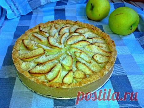 Італійські голубці: Італійський яблучний пиріг (Crostata di mele con crema al limone)