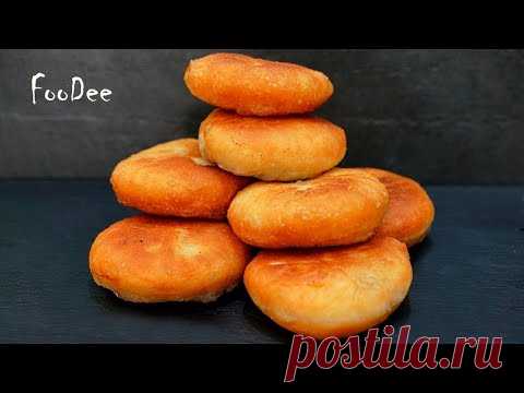 Беляши - YouTubeНачинка:• Мясо – 250 гр
• Лук – 150-160 гр (1 большая луковица)
• Соль, ч. перец Тесто дрожжевое:• Вода теплая – 200 гр• Дрожжи сухие быстрод. – 1 ч.л.• Сахар – 2 ч.л.• Соль – 0,5 ч.л.• Рас.масло – 1 ст.л.• Мука пшенич. – 270 гр + мука для работы с тестом (тесто должно быть очень  мягким и липким, не забивайте тесто мукой)