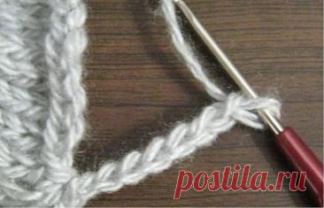 How to crochet pompons to trim the edge of the product