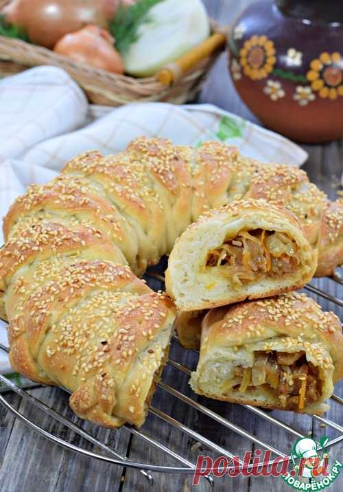 Пирог луковый с квашеной капустой – кулинарный рецепт