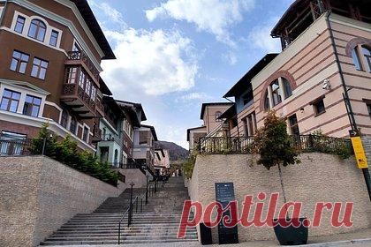 В российских отелях рассказали о неожиданных находках в номерах гостей. Эксперты сервиса бронирования Отелло и аналитики медиахолдинга Rambler&Co выяснили, что за 2023 году каждый пятый путешественник забывал что-либо в отелях. В большинстве случаев туристы забывают в гостиницах одежду или обувь (20 процентов) и зарядные устройства (18 процентов).